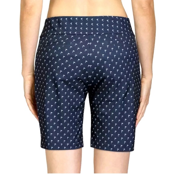 Tail White Label In For The Win Pull On Bermuda Gild Short UPF 50 Size … - Picture 2 of 10